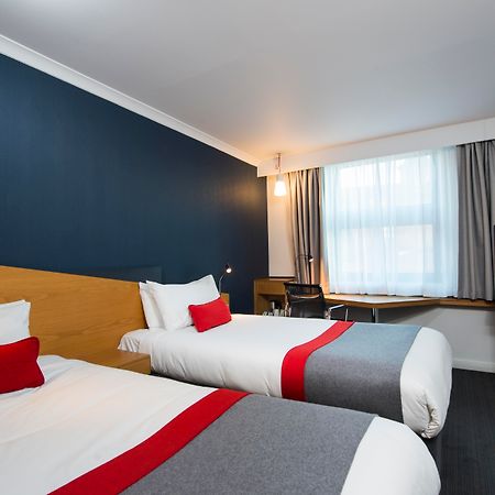 Holiday Inn Express Peterborough By Ihg Buitenkant foto