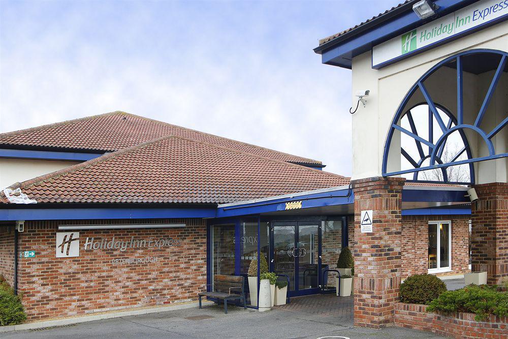 Holiday Inn Express Peterborough By Ihg Buitenkant foto