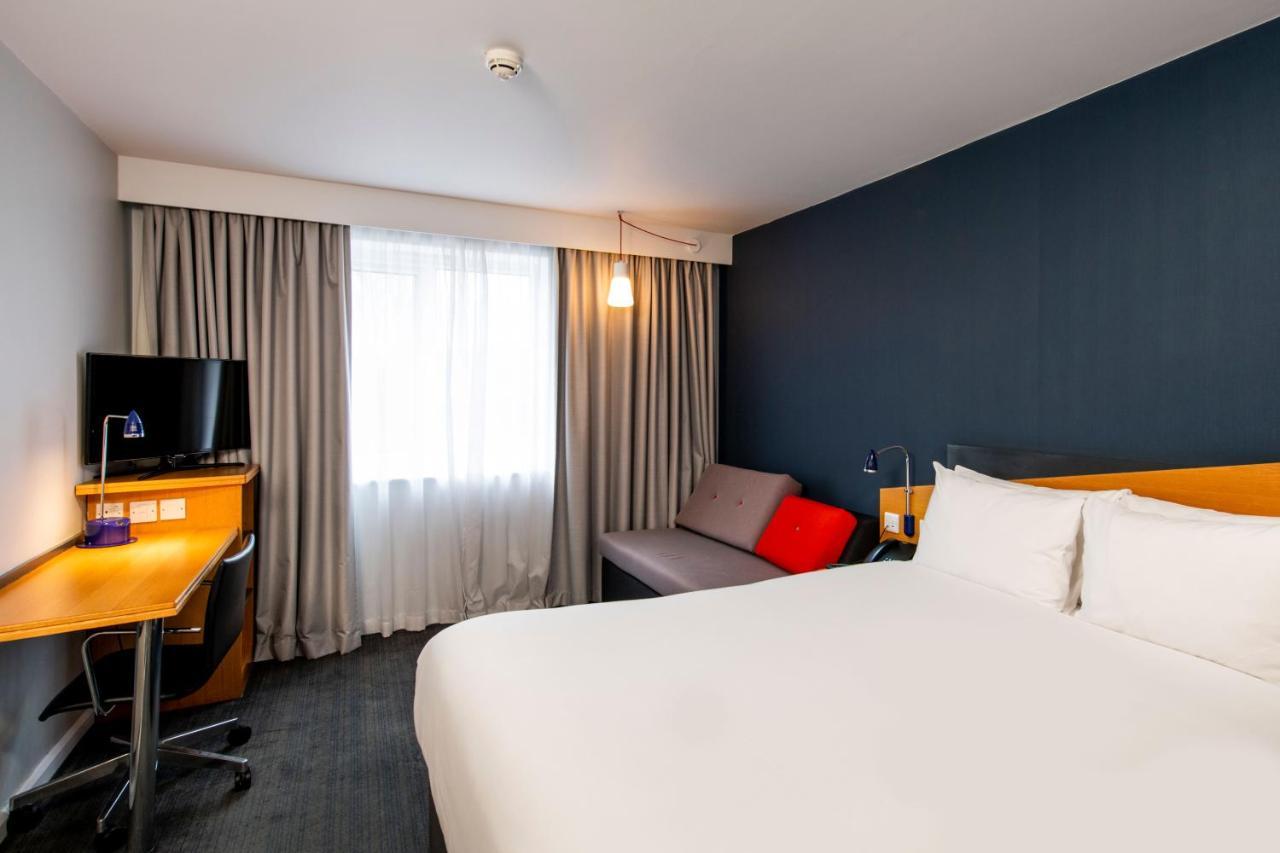 Holiday Inn Express Peterborough By Ihg Buitenkant foto