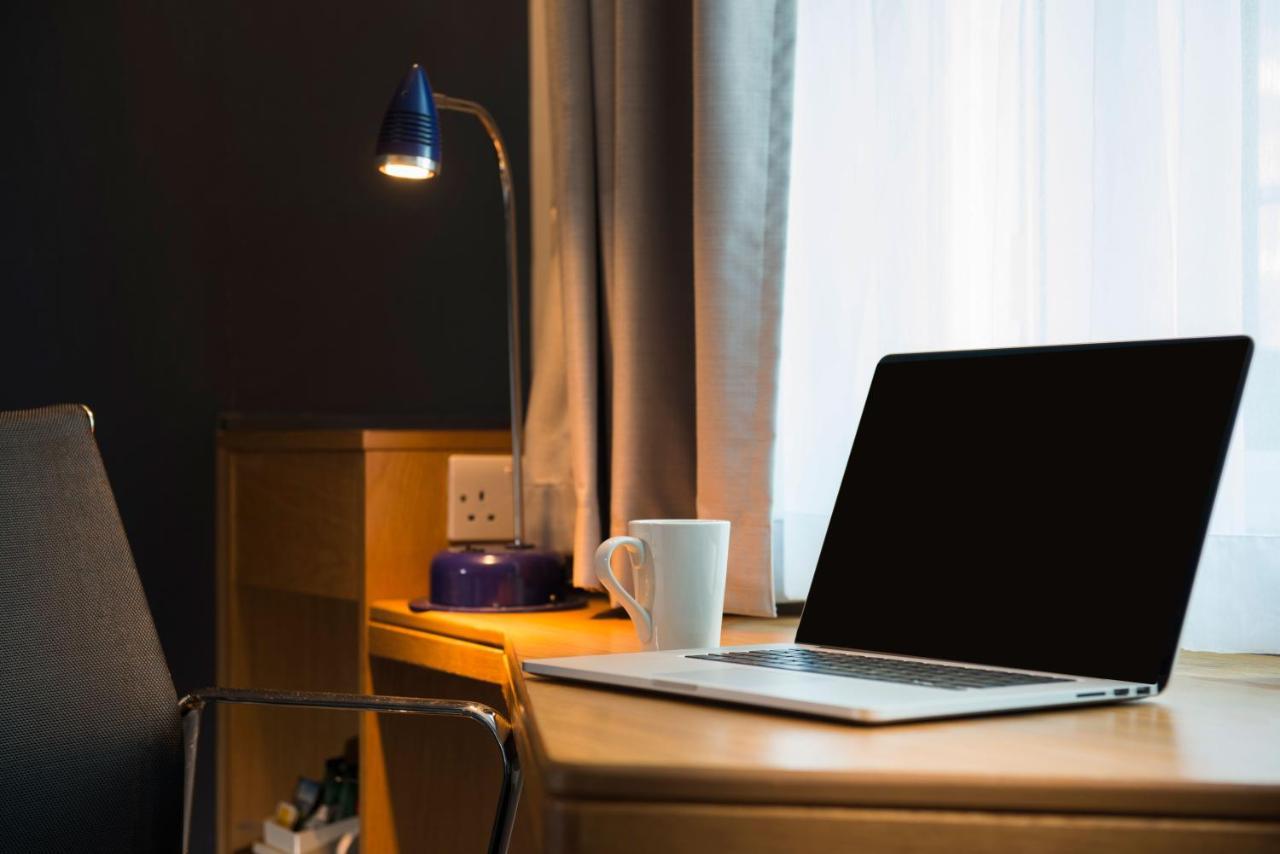 Holiday Inn Express Peterborough By Ihg Buitenkant foto