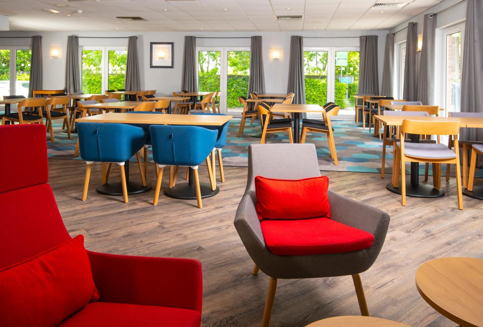 Holiday Inn Express Peterborough By Ihg Buitenkant foto